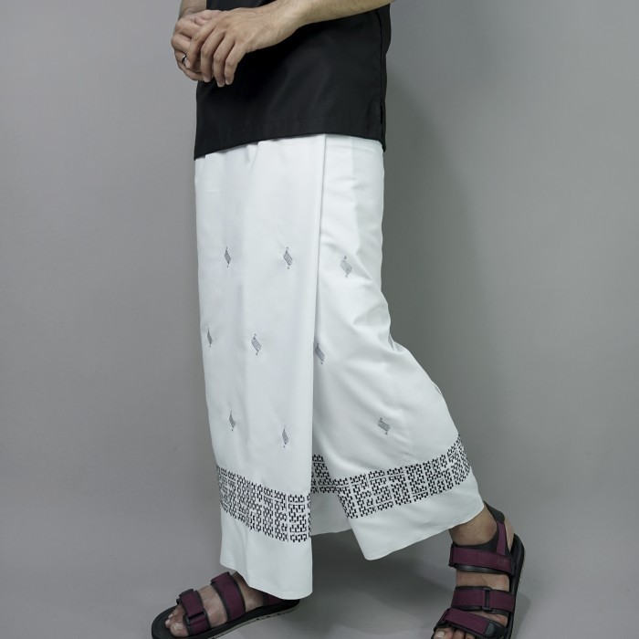 Katsae - Sarung Bordir Motif 3D Bordir Timbul Sarung Pria Dewasa Putih