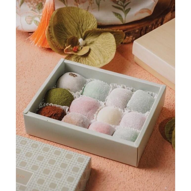 

MochaMochi Box isi 12