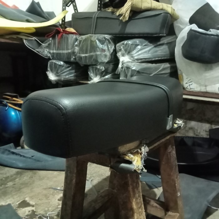 Jok Vespa Panjang Arcobaleno Px,Ps, Super Sprint,Exclusive Spartan