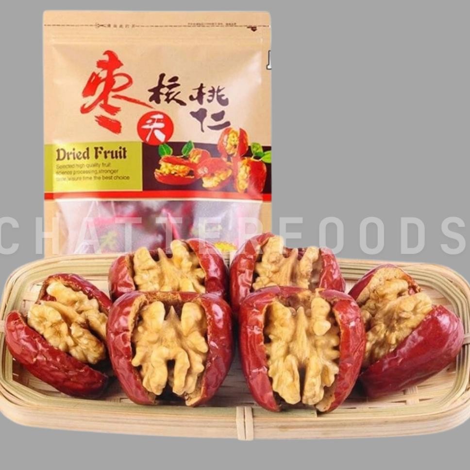 

Dried Fruit Red Date With Walnut 300Gr Urma Merah Dengan Acang Walnut