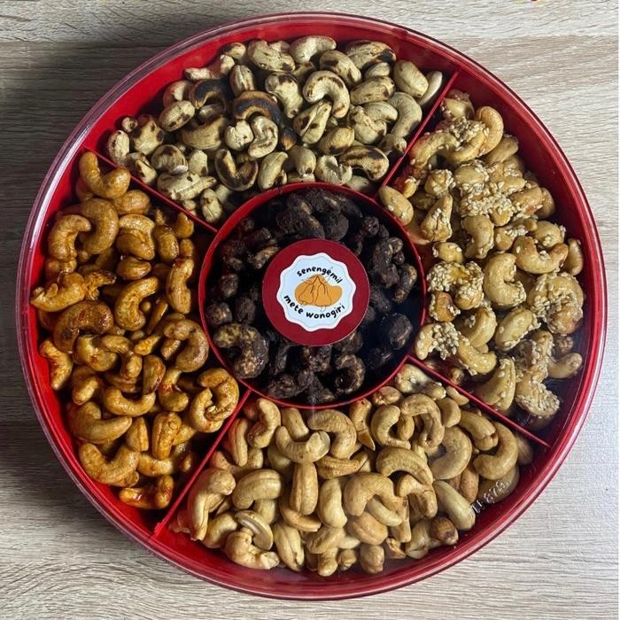 

BARANG TERLARIS KACANG METE MIX 5 RASA ASLI WONOGIRI By Senengemil Food