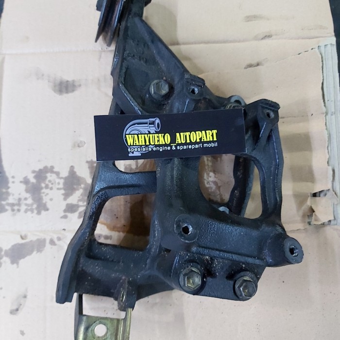 braket breket pompa power streering kompresor ac kijang 7k ori copotan
