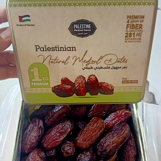 

Sale Kurma Medjool Jumbo Palestina 1Kg Kaleng Kotak