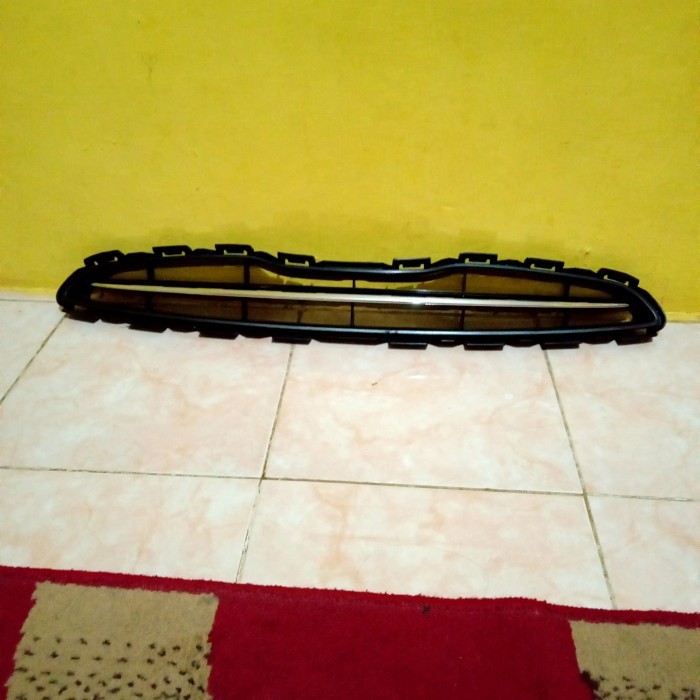 grill Nissan march 2010-2013