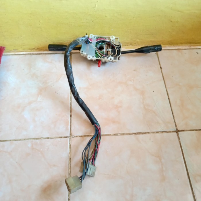 saklar switch saklar Mitsubishi colt t120ss original