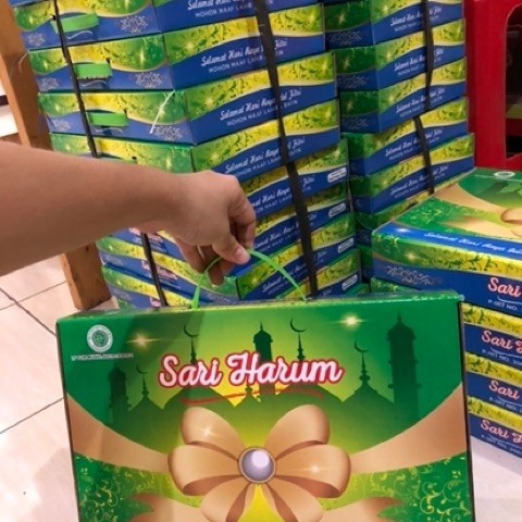 

PROMO !!! SALE TERLARIS KUE PARSEL LEBARAN ISI 6 PACK MURAH MERIAH READY