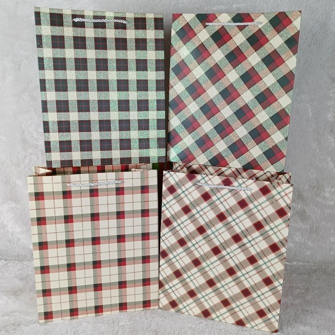 

$$$$] Goodie Bag Glitter Motif Kotak Premium