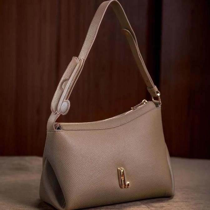 

HEYLOCAL IBIZA BAG ALMOND Berkualitas