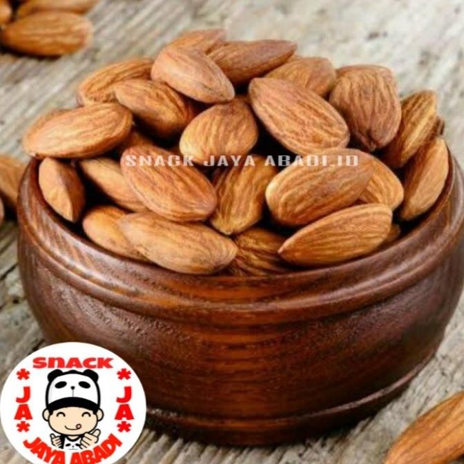 

Kacang Almond Roasted Kupas Tanpa Kulit Almond 500gr Berkualitas