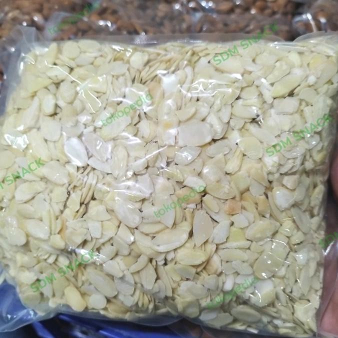 

KACANG ALMOND SLINCE IRIS TIPIS MENTAH 500GR Berkualitas