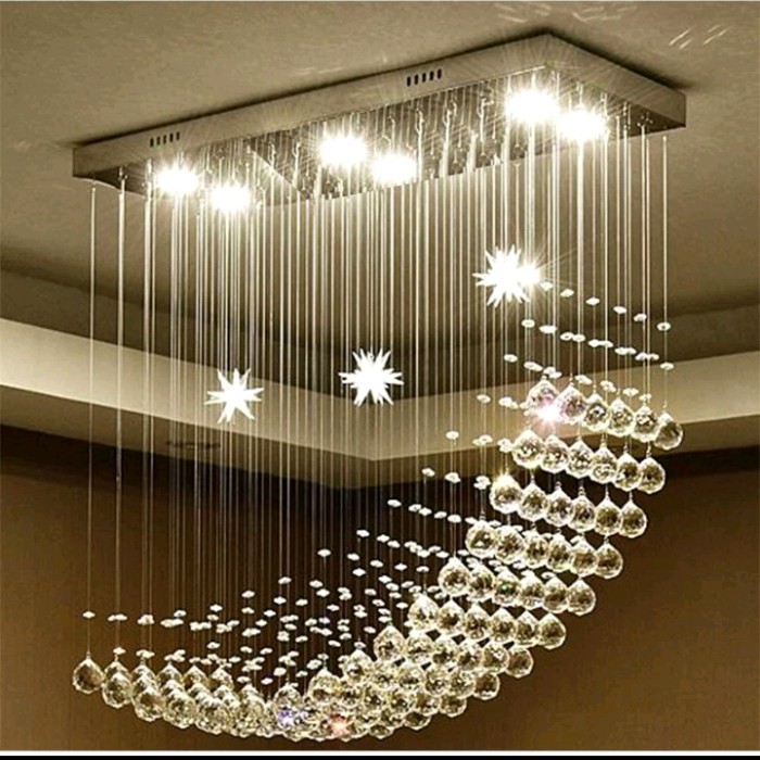 Lampu gantung hias kristal Chandelier mewah hias ruang tamu besar