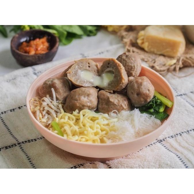 

New Bakso Warisan Ibu Daging Sapi Isi Mozarella Isi 10 Buah