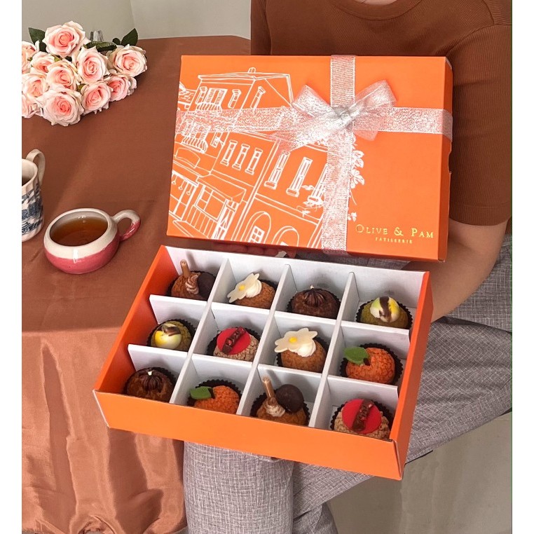 

Olive And Pam Choux 12 Pcs (Kue Ulang Tahun/ Hamper/ Gift)
