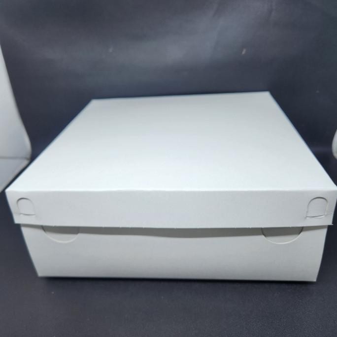 

New Arrival Dus Kue / Dus Nasi / Dus Katering 20 X 20 Putih Tebal Isi 50 Pcs