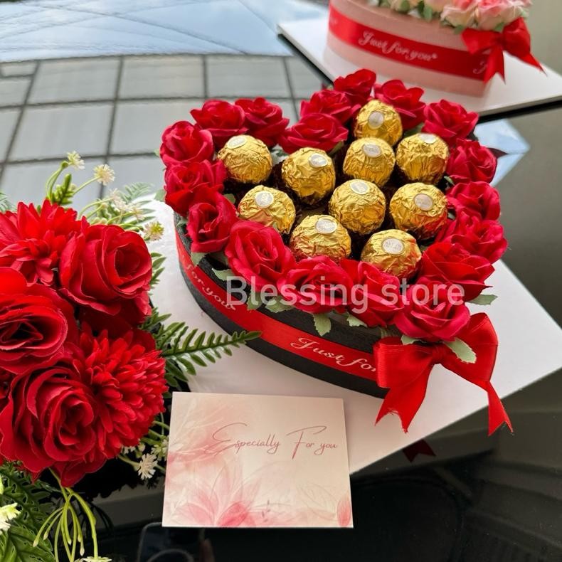 

TERLARIS (Dikirim Hari ini) KADO VALENTINE FERRERO ROCHER HEART | KUE ULANG TAHUN | BUKET COKLAT | BUKET BUNGA ROSE | KADO ANNIVERSARY | FERRERO BOUQUET | hadiah buket valentin | KADO GIFT BOX PACAR | bloom box chocolate | kado pacar cewek ulta bucket