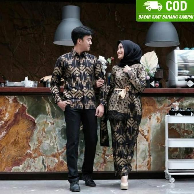 BAJU COUPLE TUNANGAN / BAJU COUPLE TUNANGAN / KEBAYA MODERN / BAJU KONDANGAN / BAJU COUPLE BATIK Kat