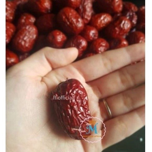 

ANGCO BESAR TANPA BIJI 1KG PREMIUM / RED DATES