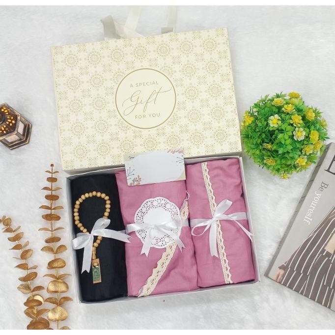 Terjangkau Hamper Hadiah Gift Satu Set Mukena Dewasa 2In1 Dan Sarung Hitam Dewasa Free Tasbih