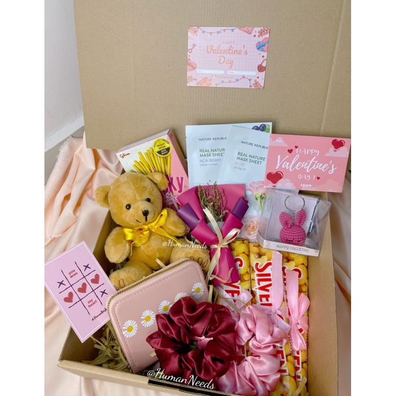 

SALE [READY CEK VARIASI] GIFT BOX VALENTINE kDAY 2025 HAMPERS KADO (FREE UCAPAN) / BUKET 2024 WISUDA /BIRTHDAY / ANNIVERSARY | SELF CARE / HAMPERS / GIFT HAMPERS 2023 HAMPERS GRADUATION SEMPRO / HADIAH ULANG TAHUN KADO BIRTHDAY / BUKET SEMPRO/GRADUATION