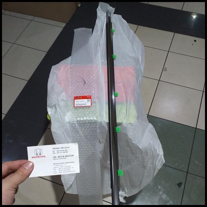 List Pelipit Chrome Kaca Pintu Depan Honda Crv Rm 2013-2017 Original