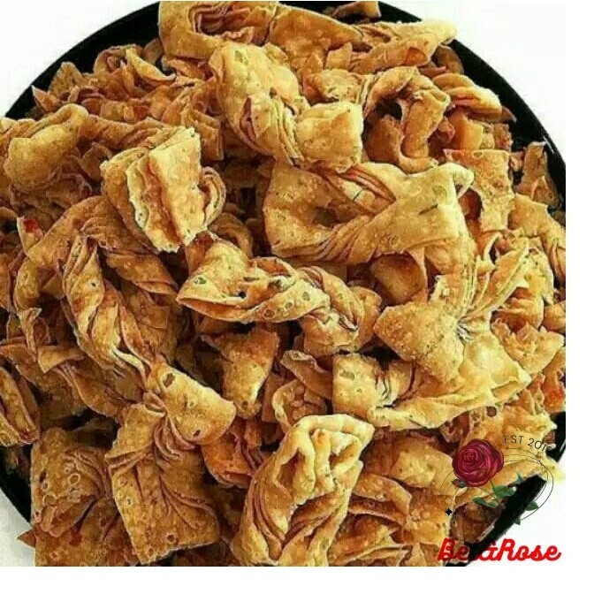 

EKSLUSIF KUE BAWANG PITA 500gr 1kg KERIPIK BAWANG PITA KERUPUK BAWANG 100gram