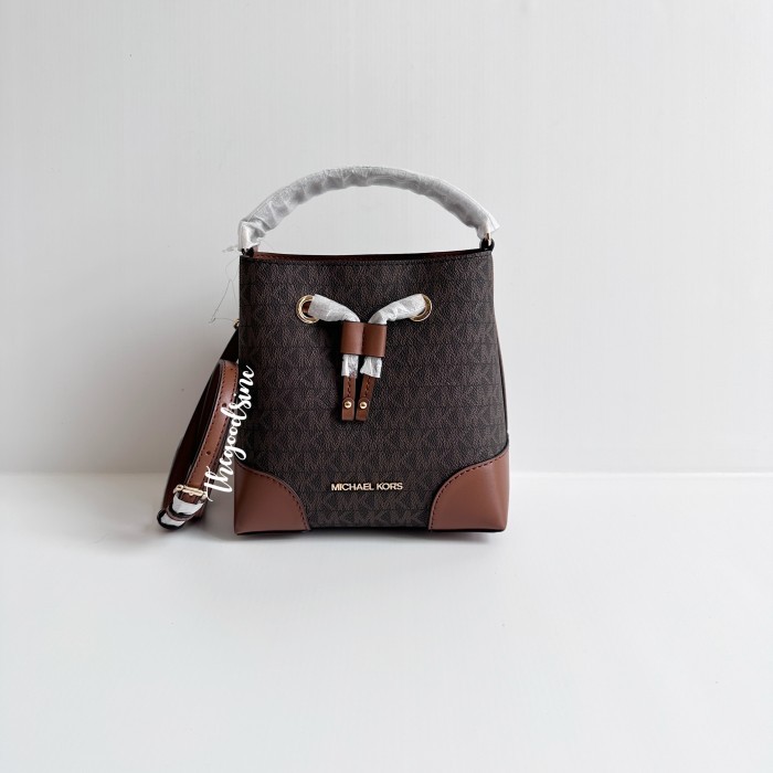 MK Mercer Small Drawstring Bucket Bag Messenger