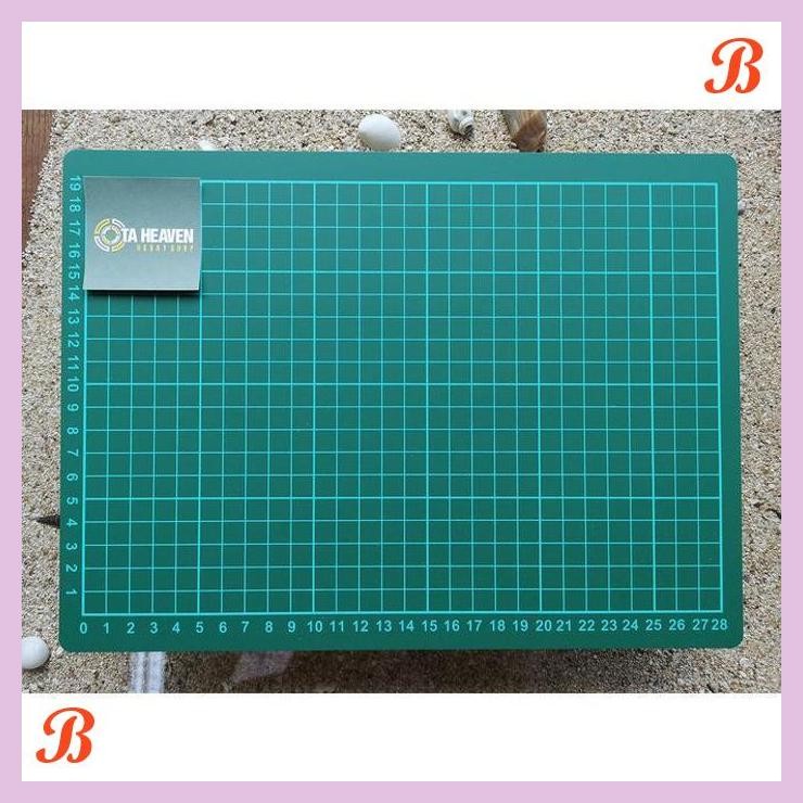

| UM | CUTTING MAT A4 - ALAS POTONG GUNDAM MODEL KIT TOOL