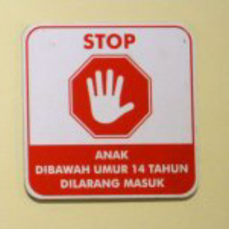 

Sale Sign Larangan Stop Anak Di Bawah Umur 14 Tahun Dilarang Masuk