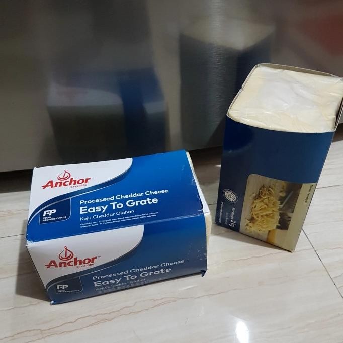 

SIAP KIRIM KEJU CHEDDAR CHEESE ANCHOR 1KG REPACK