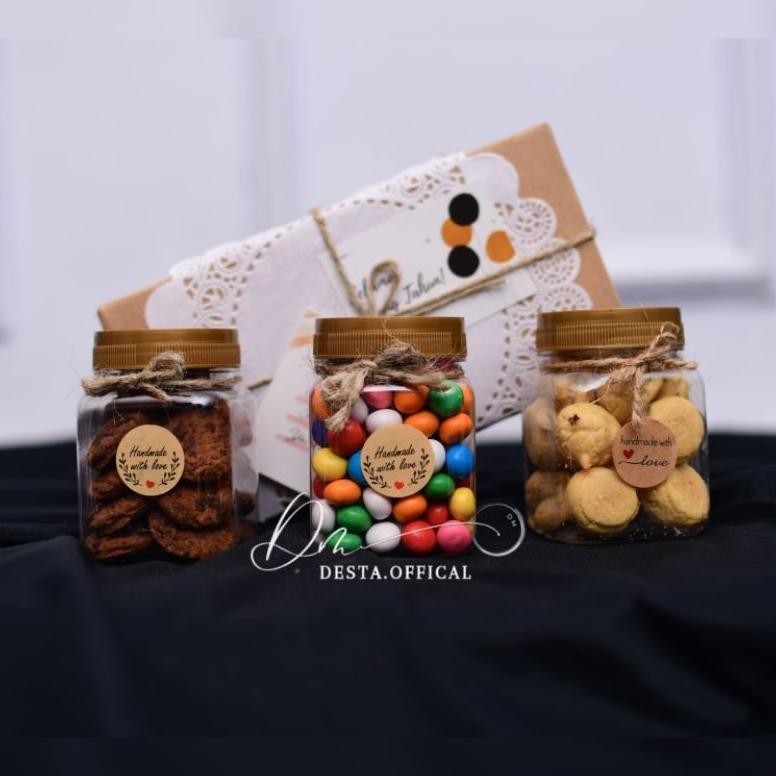 

VIRAL HAMPERS KUE KERING | HAMPERS LEBARAN | GIFT BOX | GIFT BIRTHDAY | HAMPERS RAMADHAN | PAKET KUE KERING GF21