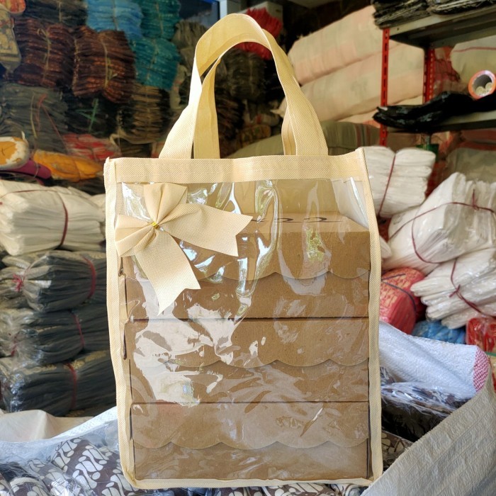 

Harga Lusin Isi 12 Biji- Tas Hajatan Size 26X26X30 Tebal Mika 0.25 Mm