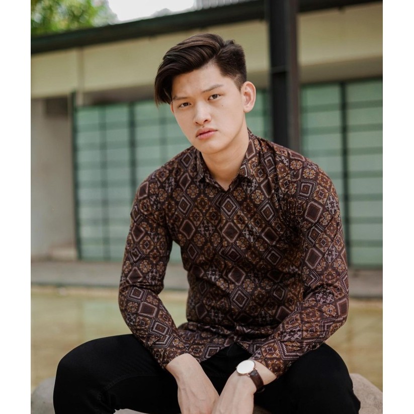 Kemeja Pria Lengan Panjang Navy Motif Floral Abu / Baju Batik