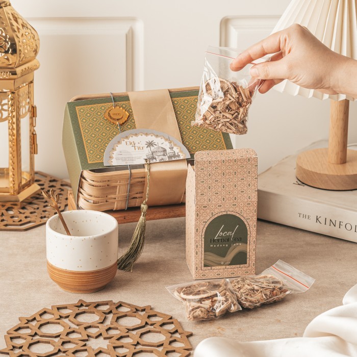 

New! PREMIUM RAMADHAN IDUL FITRI LEBARAN HAMPERS 2024 ASHA Lebaran