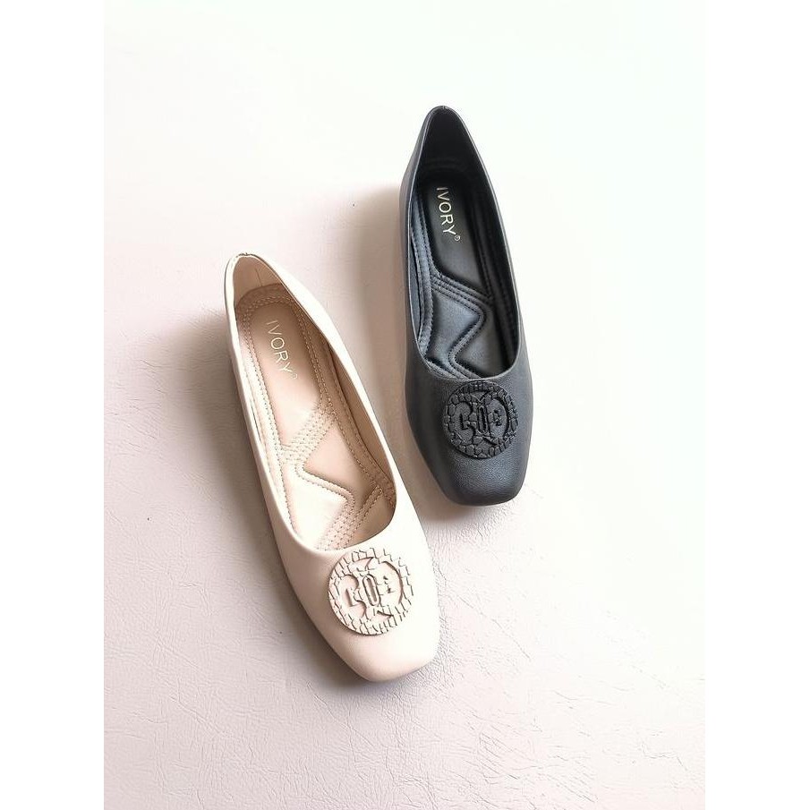 IVORY Sepatu Wanita Flat Ukuran Jumbo B993-1632 Tanpa Hak Square Toe Terlaris