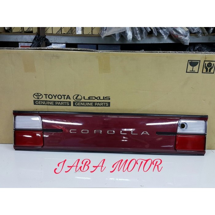 Baru Garnis Belakang Corolla Great/Reflektor Belakang Corolla Great
