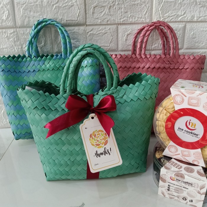 

HAMPERS LEBARAN/IMLEK/NATAL INA COOKIES