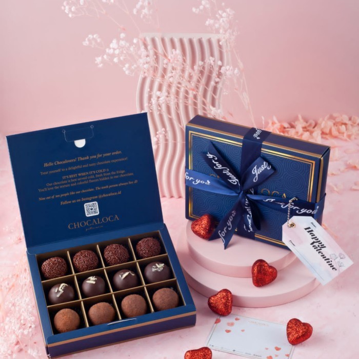 

VALENTINE CHOCOLATE HAMPERS BY CHOCALOCA