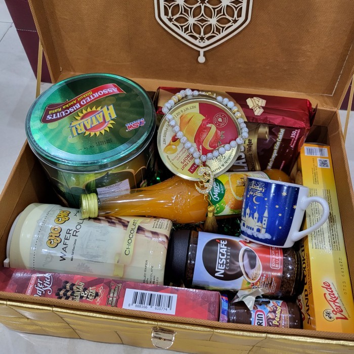 

PAKET BOX HAMPERS LEBARAN KUE KERING TOPLES MURAH 5