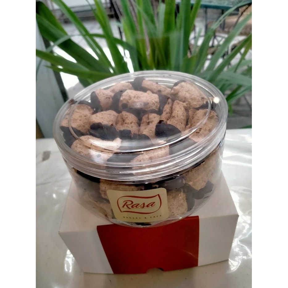 

BOKKEPOOTJES RASA HAZES BAKERY BANDUNG PASTRY LAPIS KULINER CEMILAN DE