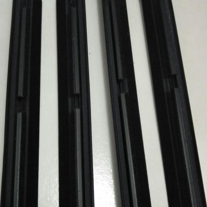 Pelipit Kaca Atau List Kaca Pintu Rush Dan Terios Lama