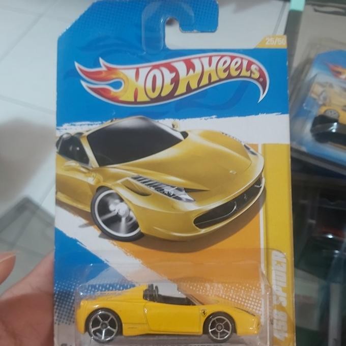 Hot Wheels Ferrari 458 Spider Yellow Diecast