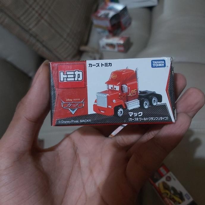 Tomica Disney Pixar Mack (2015)