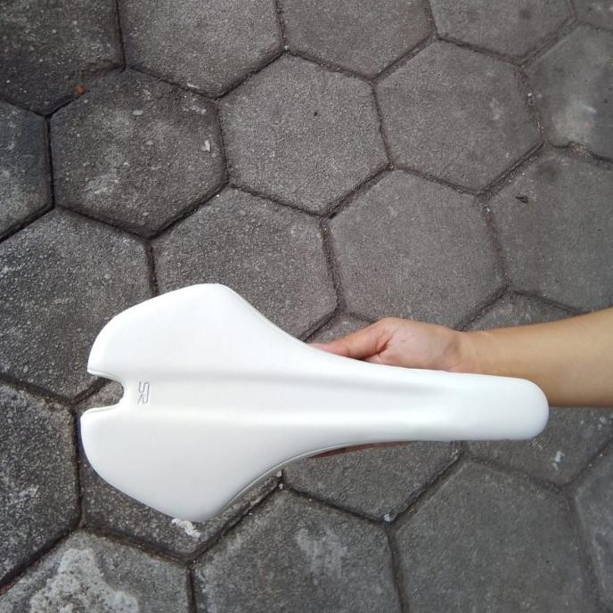 CO SADDLE SEPEDA PUTIH KULIT SELLE ROYAL SETA WHITE MTB ROADBIKE SELI RB
