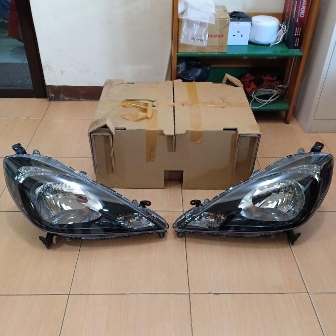 Headlamp / Lampu Depan Jazz GE8 Black 2013 Genuine