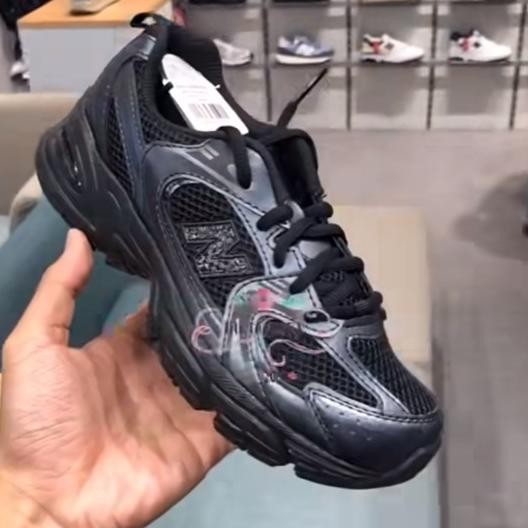 NewBalance sale hitam woman size