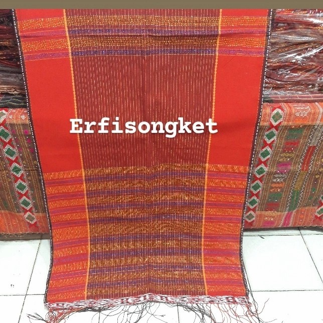 Ulos Ragihotang Merah Marun