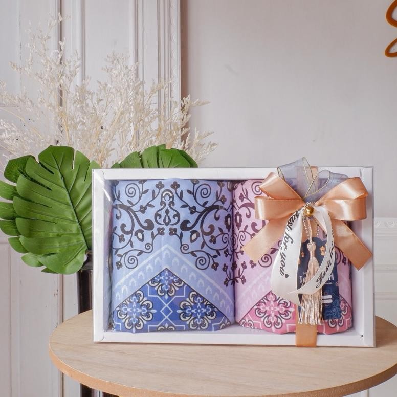 

Hampers Gift Cookies Eid | Kotak Kado Kue Kering | Toples Kue | Hadiah Wisuda| Hampers Lebaran Idul Fitri Diskon Setengah Harga