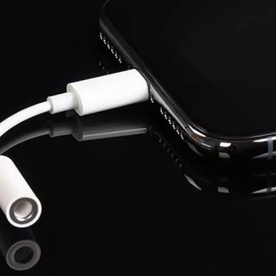ORIGINAL LIGHTNING CONVERTER HEADSET EARPHONE IPHONE 11 PRO MAX Terlaris