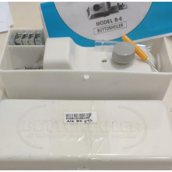 Alat Lubang Kancing B6 Mesin Jahit Hitam / Kuno