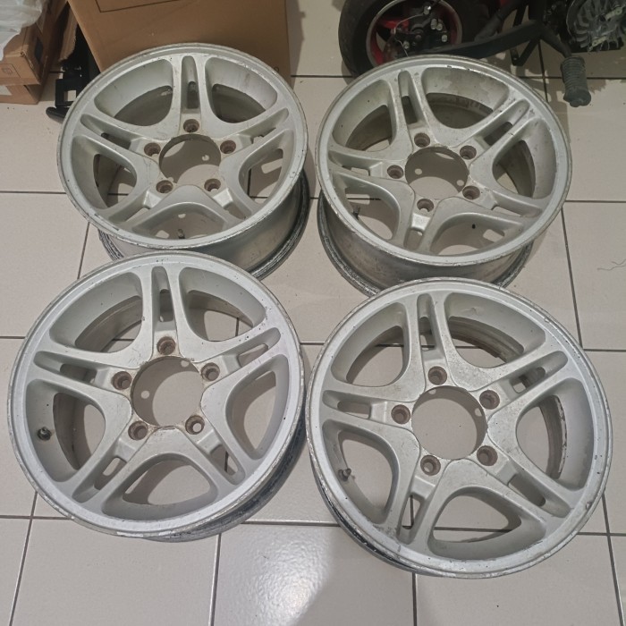 velg suzuki katana jimny 2004